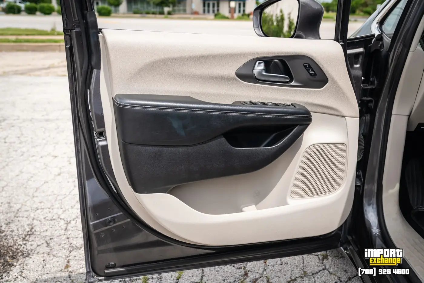 2022 Chrysler Pacifica - $18,876
