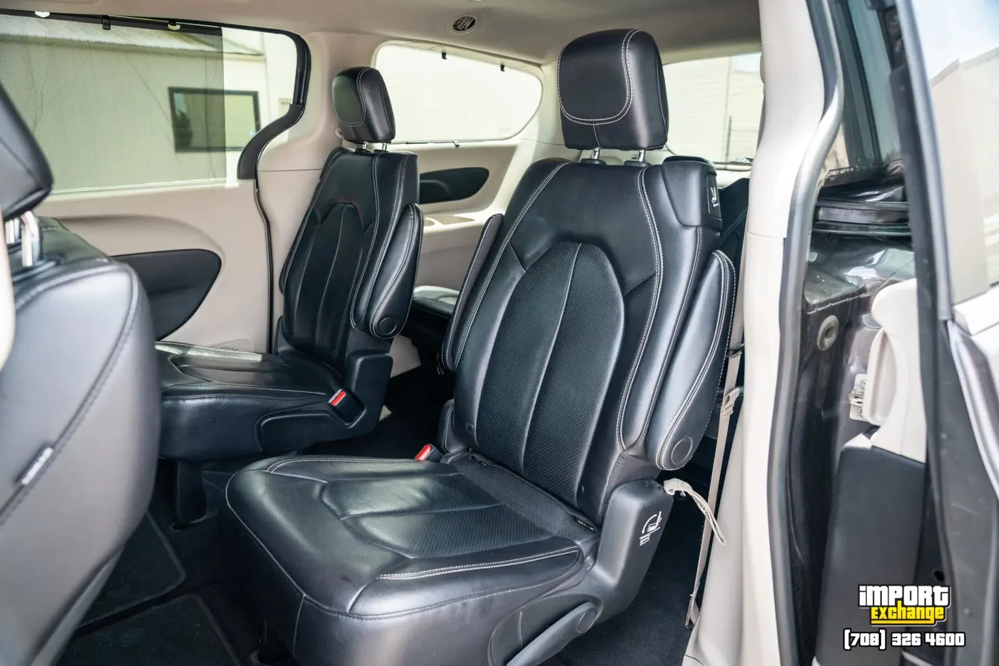 2022 Chrysler Pacifica - $18,876