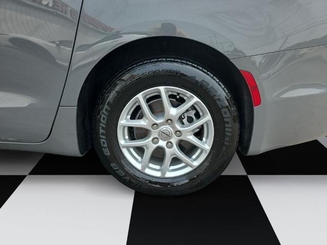 2022 Chrysler Pacifica - $20,887