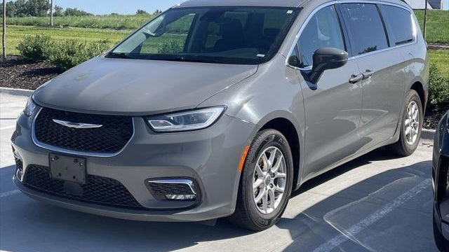Preowned 2022 Chrysler Pacifica Touring L for Sale