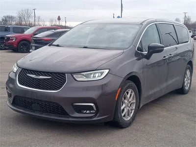Photo of a 2023 Chrysler Pacifica Touring L 4DR Mini-Van for sale