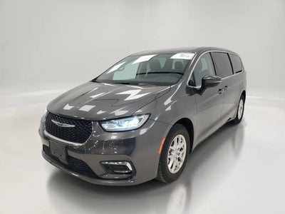 Photo of a 2023 Chrysler Pacifica Touring L 4DR Mini-Van for sale