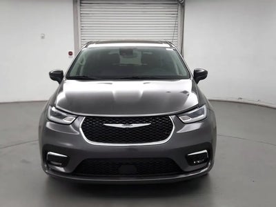 Photo of a 2023 Chrysler Pacifica Touring L 4DR Mini-Van for sale