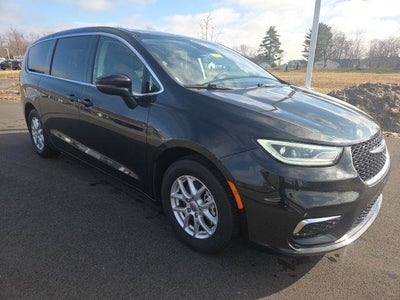 Photo of a 2023 Chrysler Pacifica Touring L 4DR Mini-Van for sale