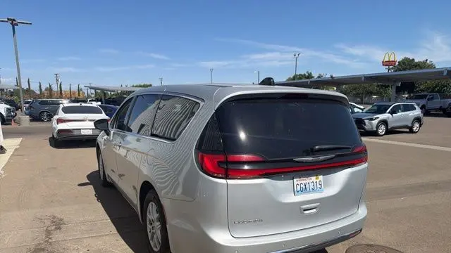 2023 Chrysler Pacifica Touring L