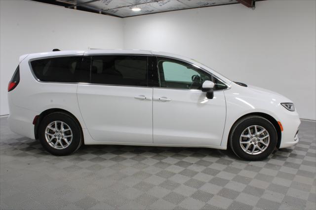 2023 Chrysler Pacifica - $22,998