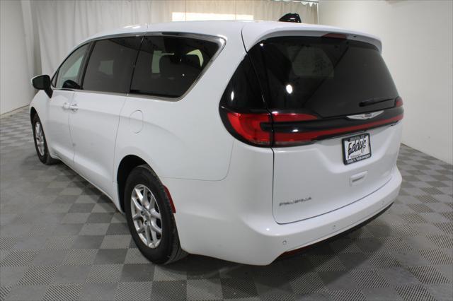 2023 Chrysler Pacifica - $22,998