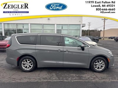 2023 Chrysler Pacifica Touring L 4DR Mini-Van