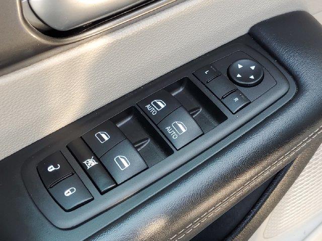 2023 Chrysler Pacifica - $21,500