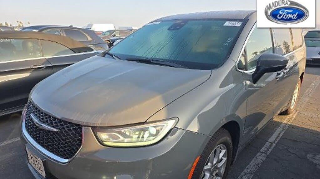 Preowned 2023 Chrysler Pacifica Touring L for Sale