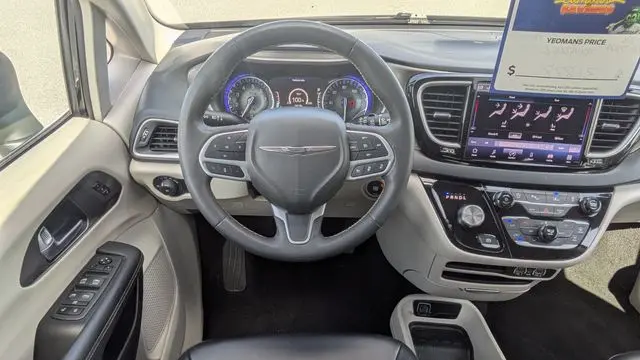 2023 Chrysler Pacifica Touring L