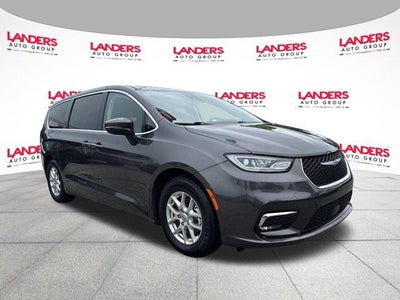 2023 Chrysler Pacifica Touring L 4DR Mini-Van