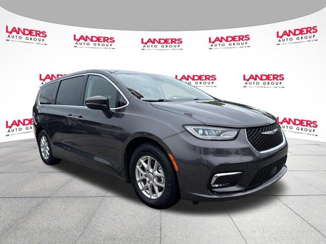 2023 Chrysler Pacifica - $21,991