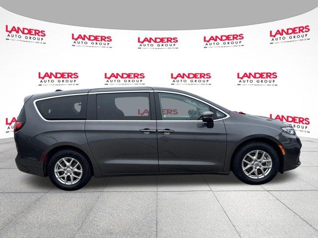 2023 Chrysler Pacifica - $21,991