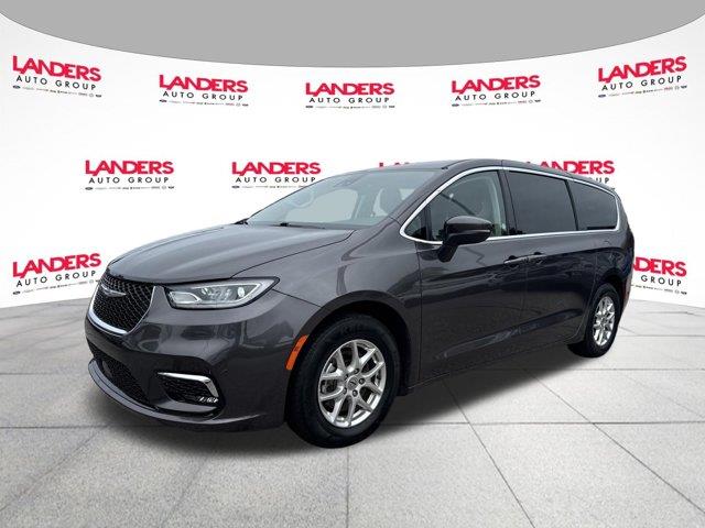 2023 Chrysler Pacifica - $21,991