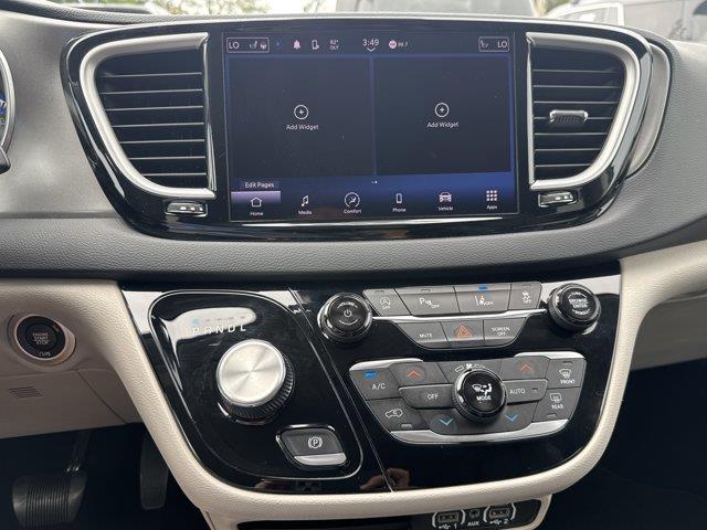 2023 Chrysler Pacifica - $21,991
