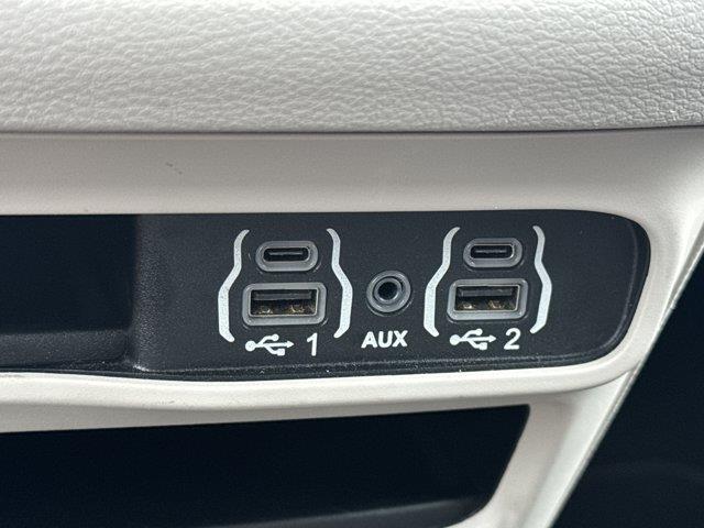 2023 Chrysler Pacifica - $21,991