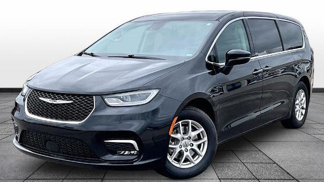 Preowned 2023 Chrysler Pacifica Touring L for Sale