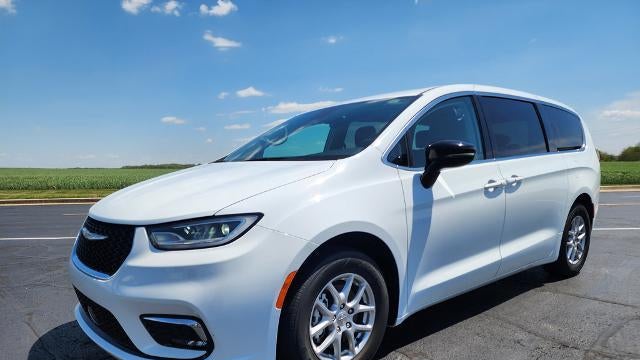 Preowned 2024 Chrysler Pacifica Touring L for Sale