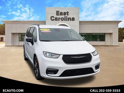 Photo of a 2024 Chrysler Pacifica Touring L 4DR Mini-Van for sale