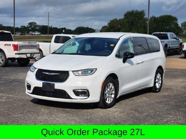 2024 Chrysler Pacifica - $19,595