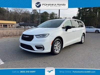 Photo of a 2024 Chrysler Pacifica Touring L 4DR Mini-Van for sale
