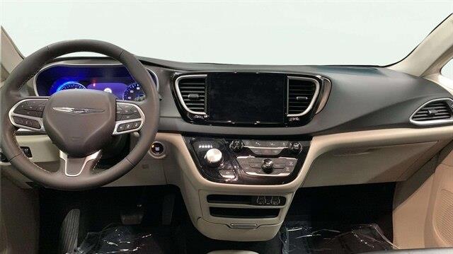 2024 Chrysler Pacifica - $32,500