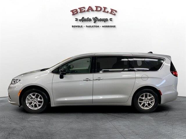 2024 Chrysler Pacifica - $32,500