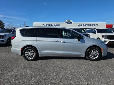 Photo of a 2024 Chrysler Pacifica Touring L 4DR Mini-Van for sale