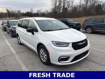 Photo of a 2024 Chrysler Pacifica Touring L 4DR Mini-Van for sale