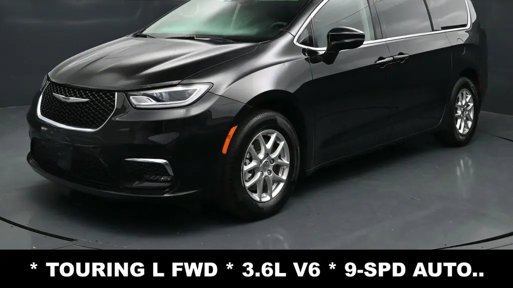 2024 Chrysler Pacifica Touring L