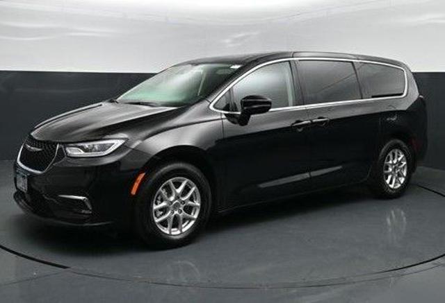 2024 Chrysler Pacifica - $21,898