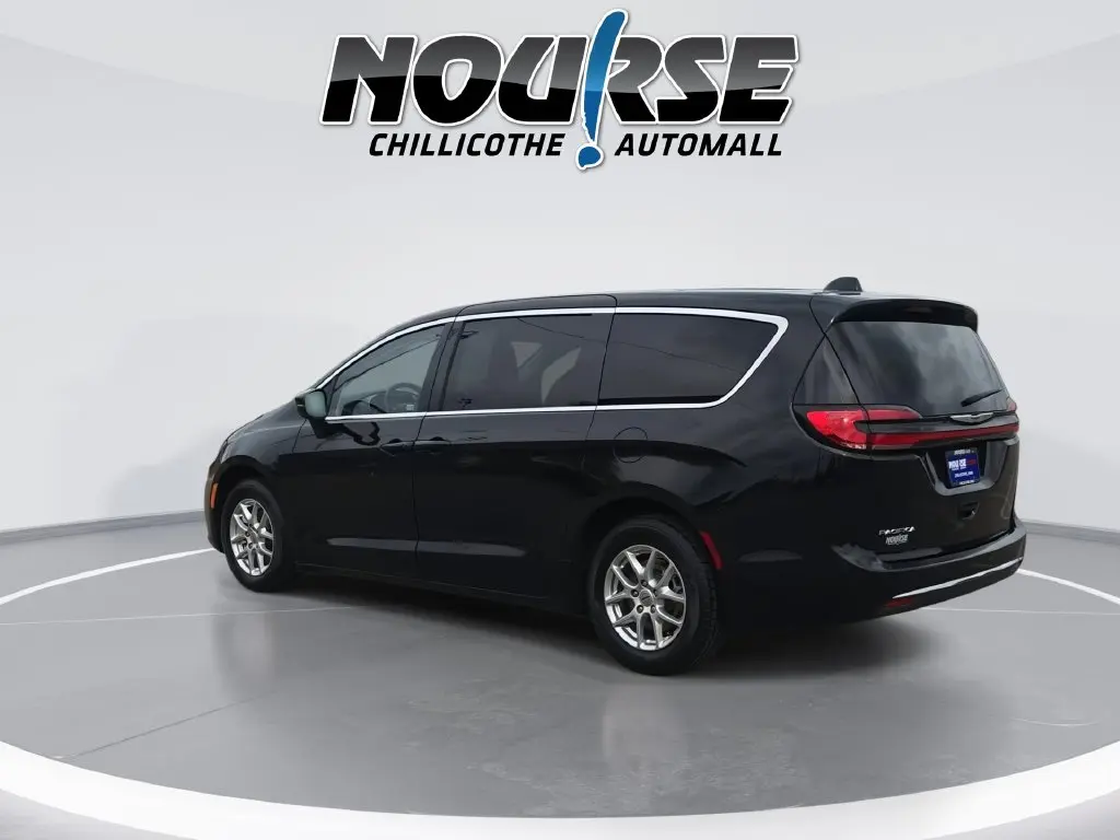 2024 Chrysler Pacifica - $22,132