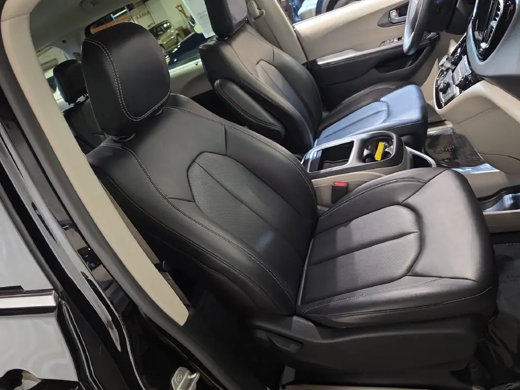 2024 Chrysler Pacifica - $22,132