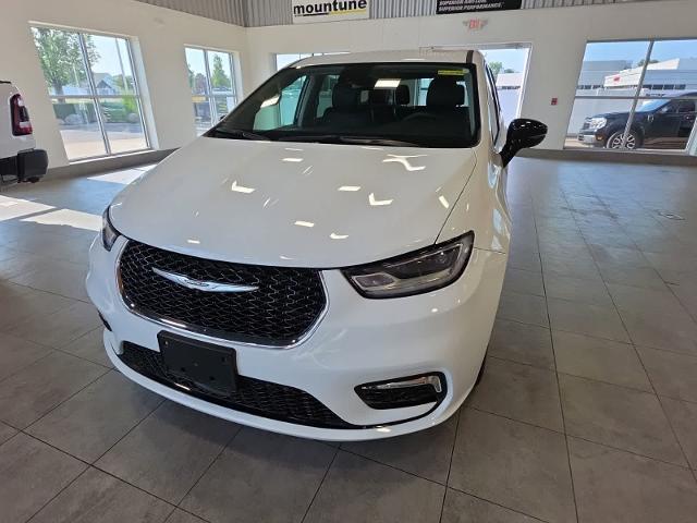 2024 Chrysler Pacifica - $22,874