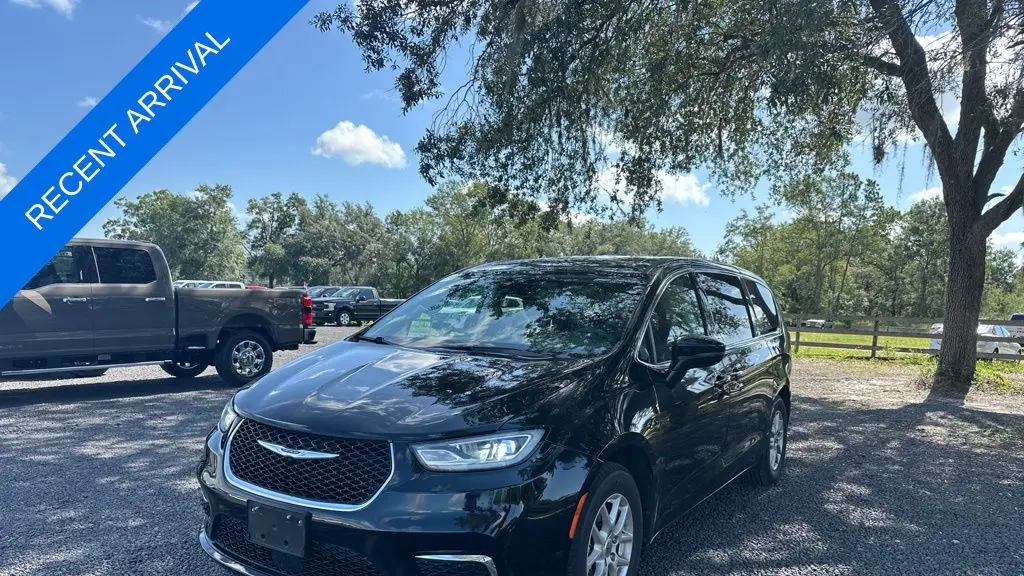 Preowned 2024 Chrysler Pacifica Touring L for Sale