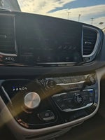 2024 Pacifica Thumbnail 20