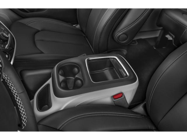 2024 Chrysler Pacifica - $25,928