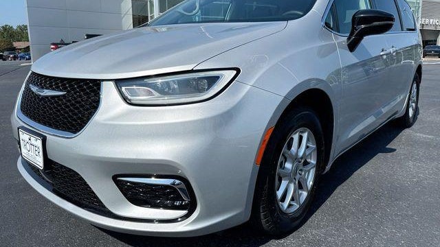 Preowned 2024 Chrysler Pacifica Touring L for Sale