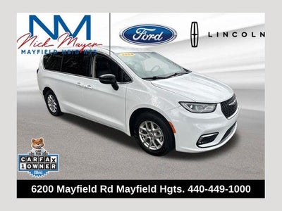 Photo of a 2024 Chrysler Pacifica Touring L 4DR Mini-Van for sale