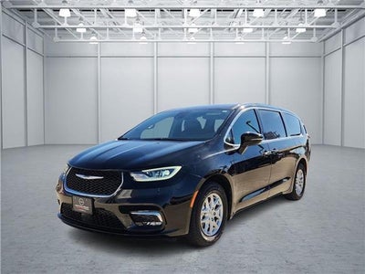 Photo of a 2025 Chrysler Pacifica Select 4DR Mini-Van for sale