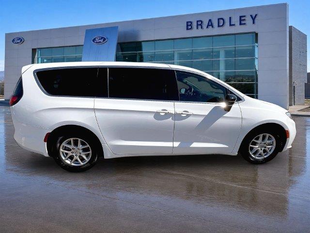 2025 Chrysler Pacifica - $23,160