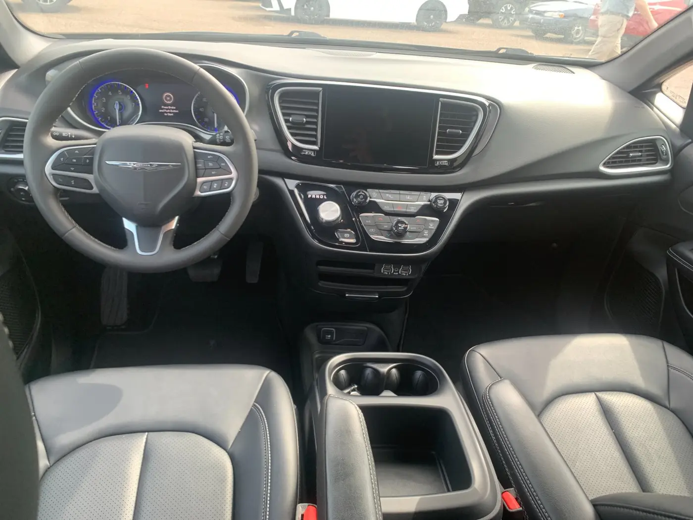 2025 Chrysler Pacifica - $28,775