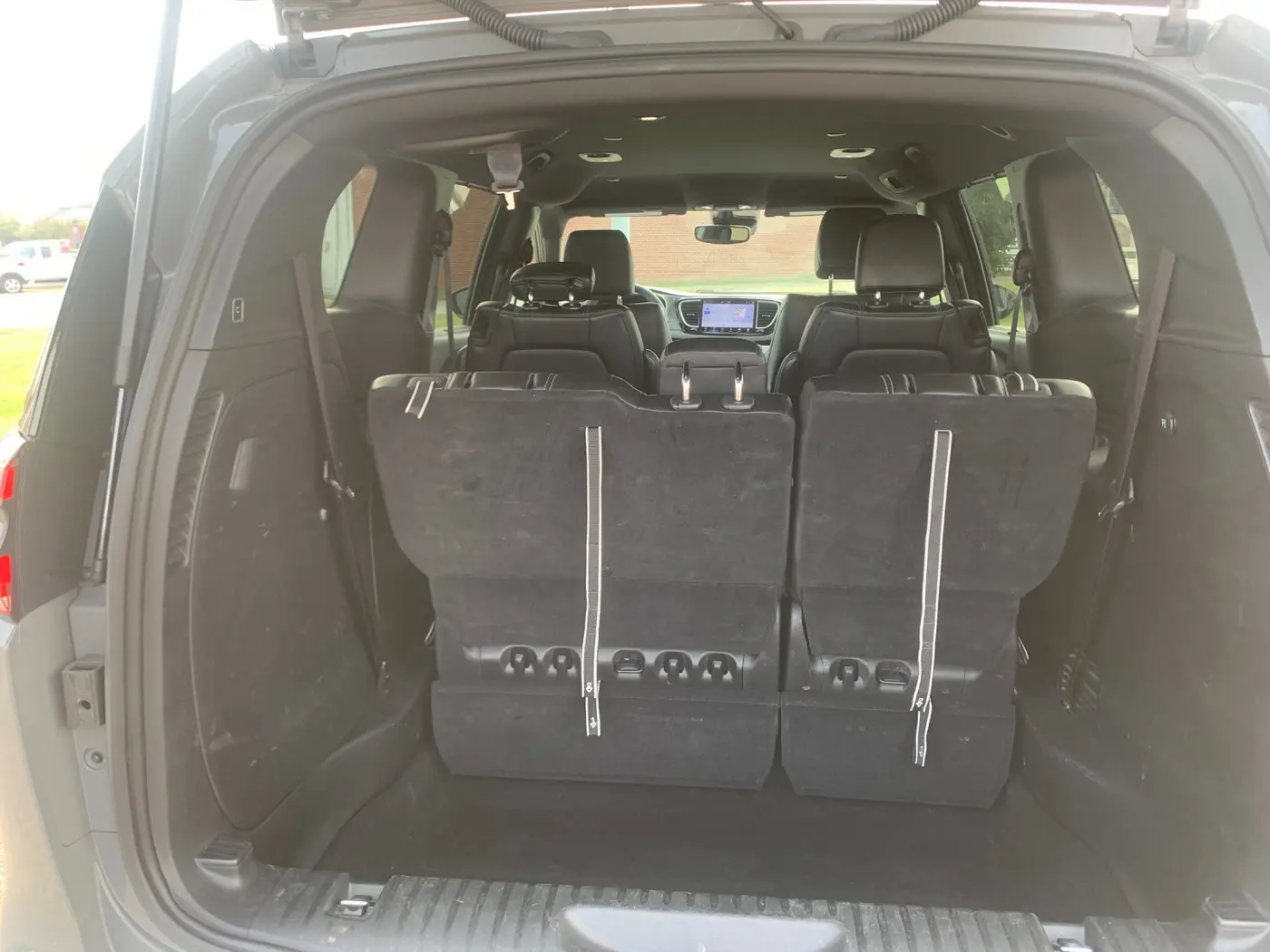 2025 Chrysler Pacifica - $28,775