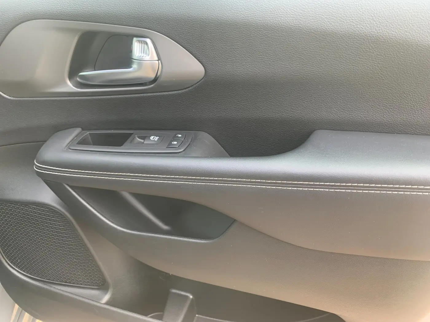2025 Chrysler Pacifica - $28,775