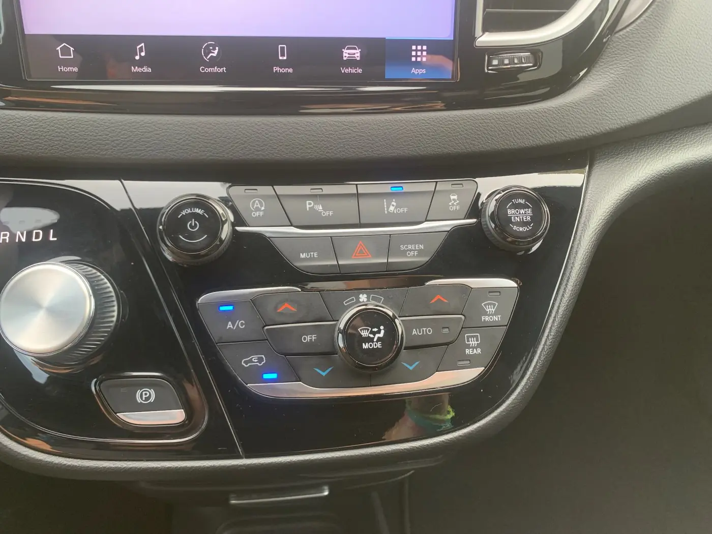 2025 Chrysler Pacifica - $28,775