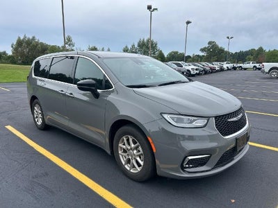 2025 Chrysler Pacifica Select 4DR Mini-Van