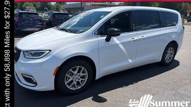 2025 Chrysler Pacifica Select