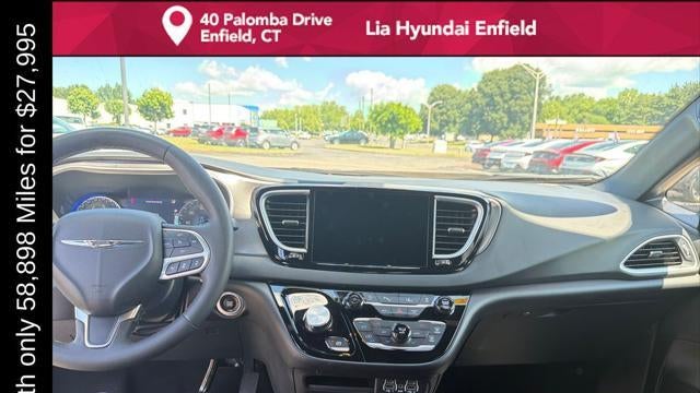 2025 Chrysler Pacifica Select