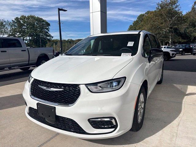 2026 Chrysler Pacifica - $32,297